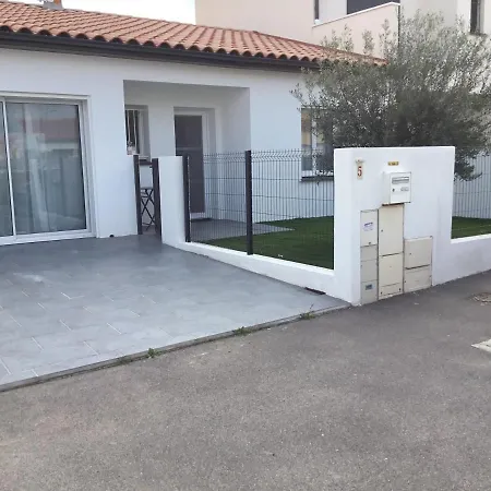 Villa Pour *
